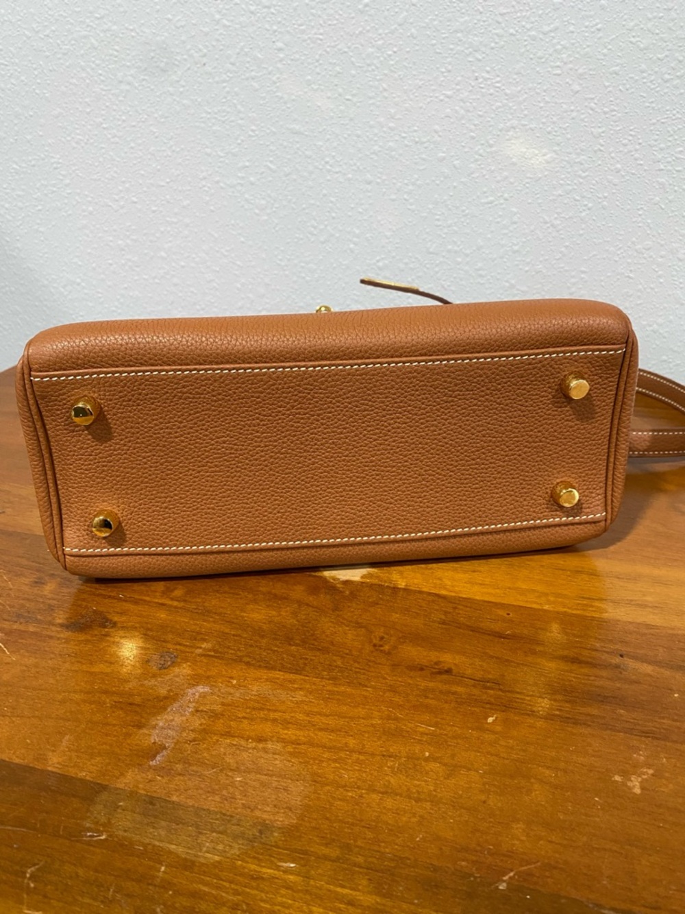 Classic Tan Leather Top-Handle Bag with Gold Hardware - Picture 14 of 15